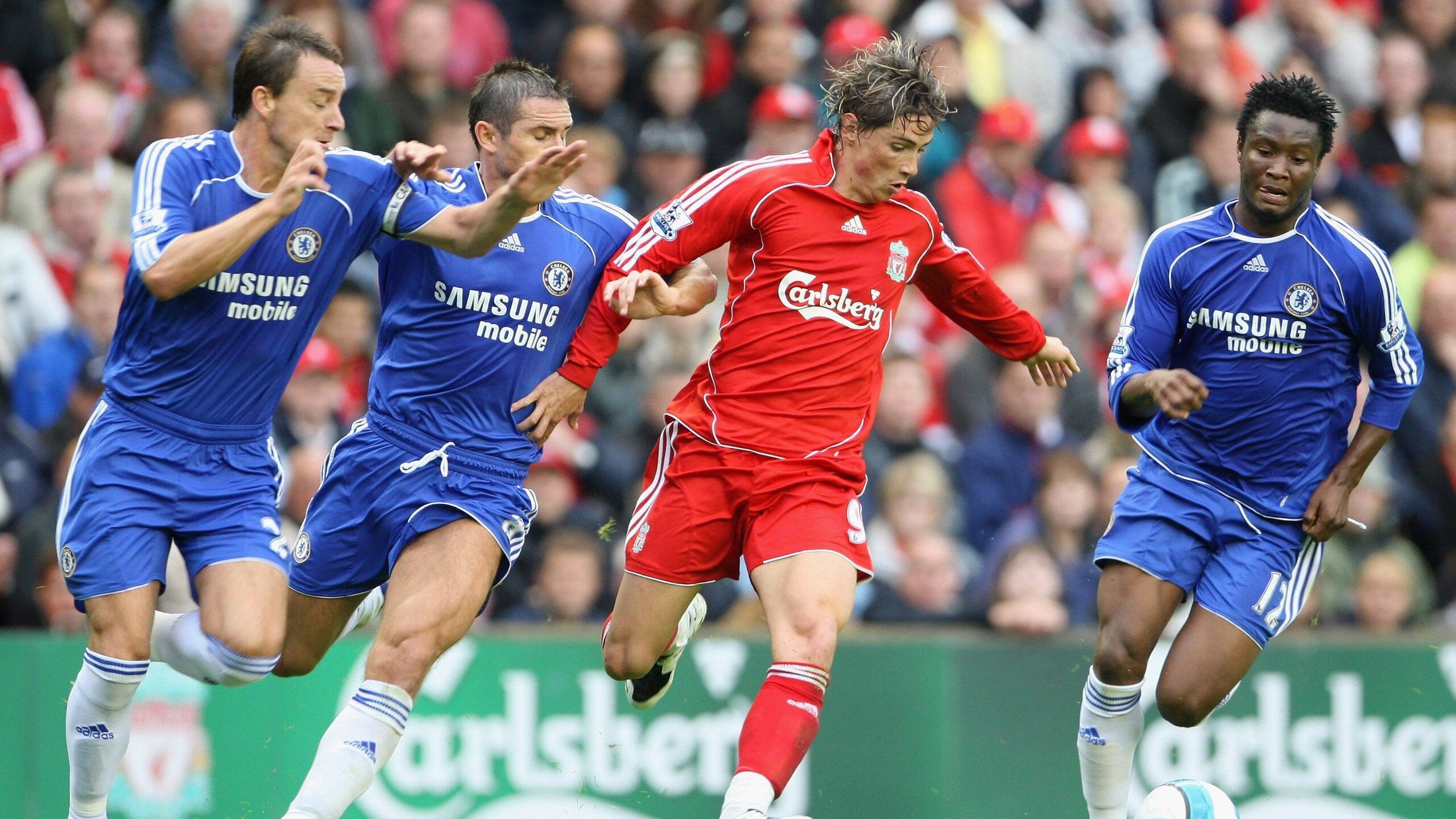 开云官方-中超联赛中国队战平 战术变化广受讨论，中超战报比分