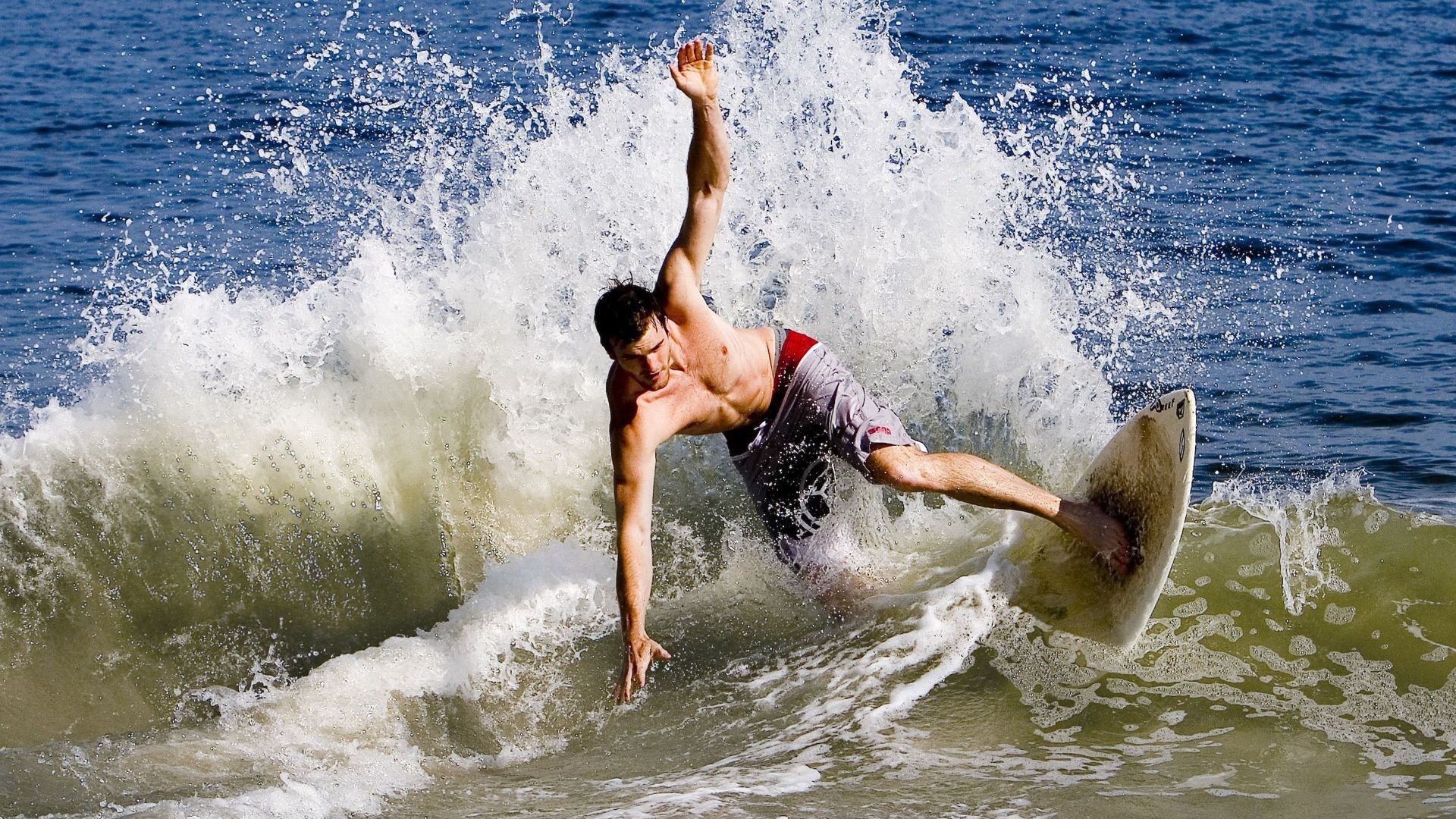 开云体育官方入口-《CS_GO激烈线下总决赛，冠军悬念白热化》，cs go锦标赛